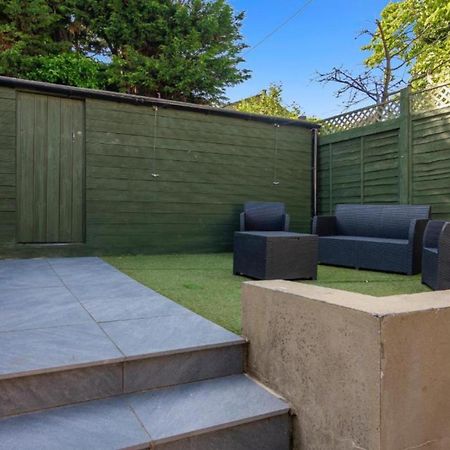 Onsitestays - Tranquil 2 Bedroom Apartment With Large Kitchen, Private Garden Near Wimbledon Station London Exterior photo