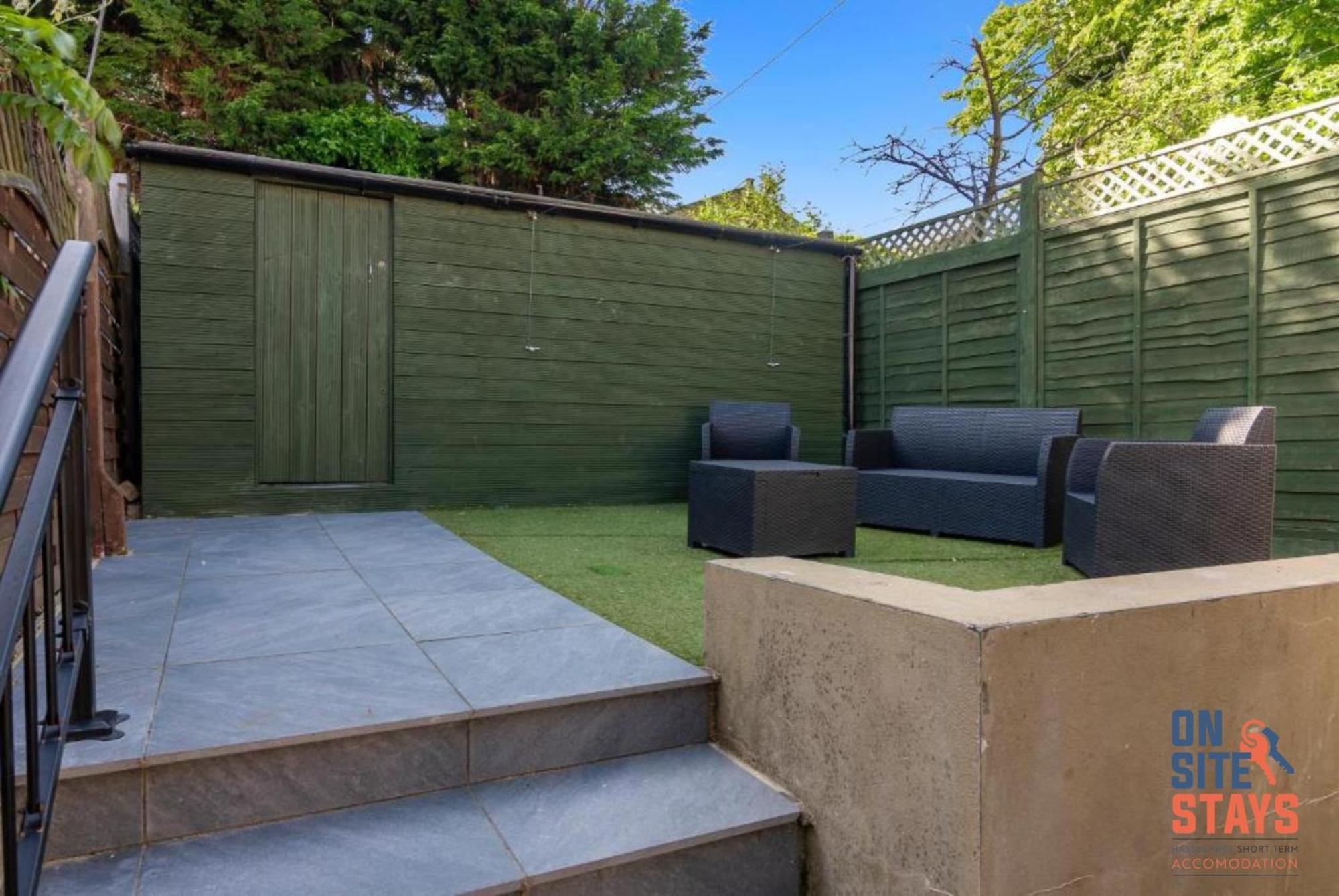 Onsitestays - Tranquil 2 Bedroom Apartment With Large Kitchen, Private Garden Near Wimbledon Station London Exterior photo