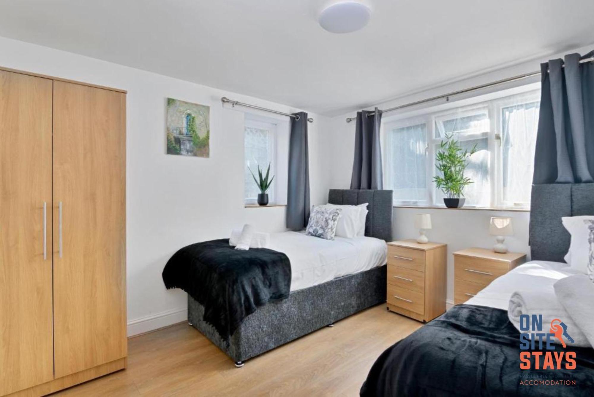 Onsitestays - Tranquil 2 Bedroom Apartment With Large Kitchen, Private Garden Near Wimbledon Station London Exterior photo