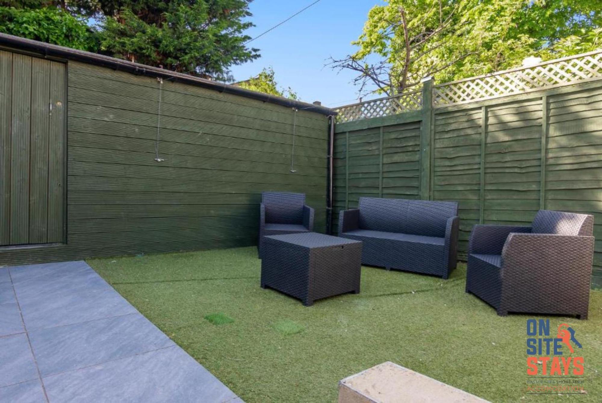Onsitestays - Tranquil 2 Bedroom Apartment With Large Kitchen, Private Garden Near Wimbledon Station London Exterior photo