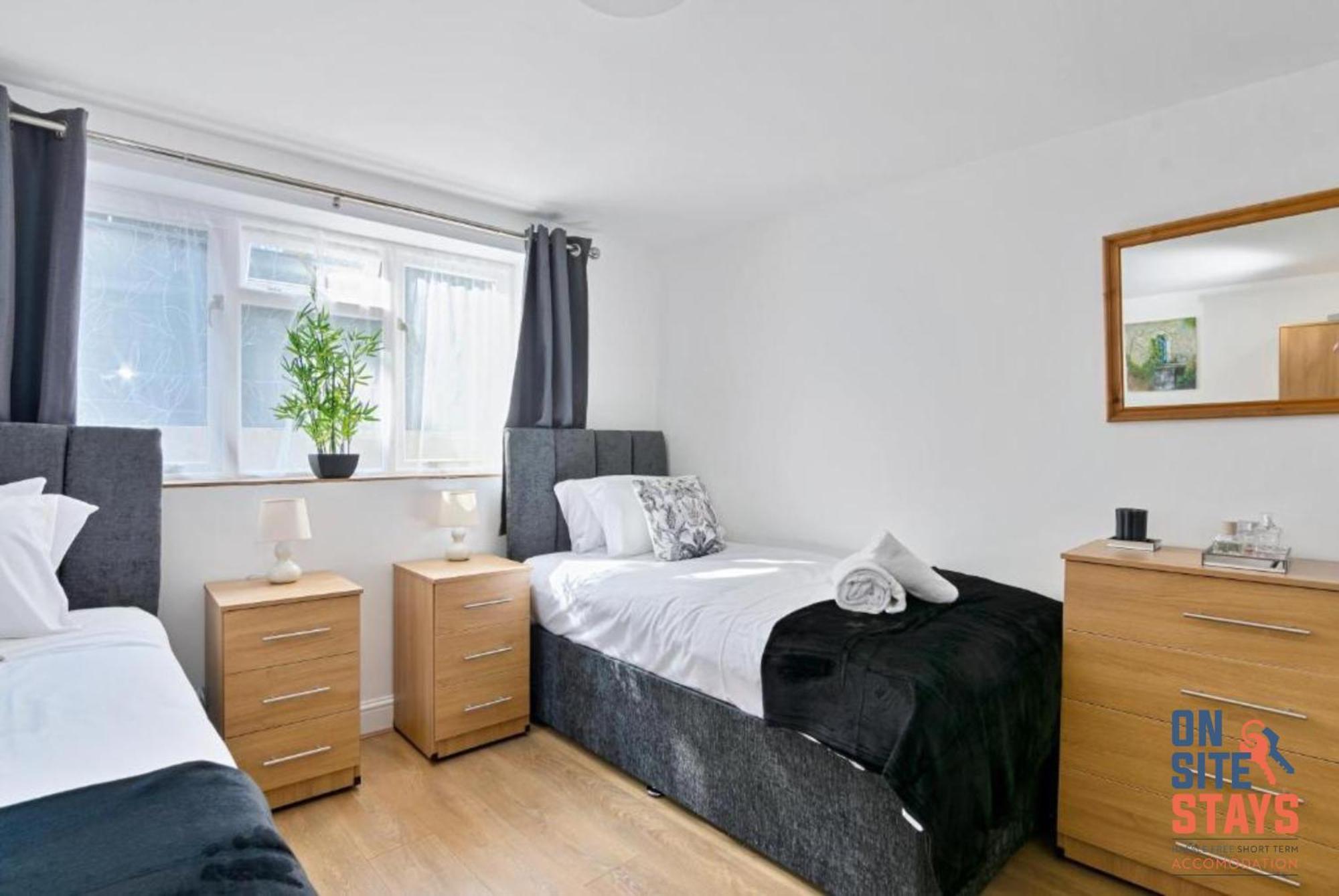 Onsitestays - Tranquil 2 Bedroom Apartment With Large Kitchen, Private Garden Near Wimbledon Station London Exterior photo
