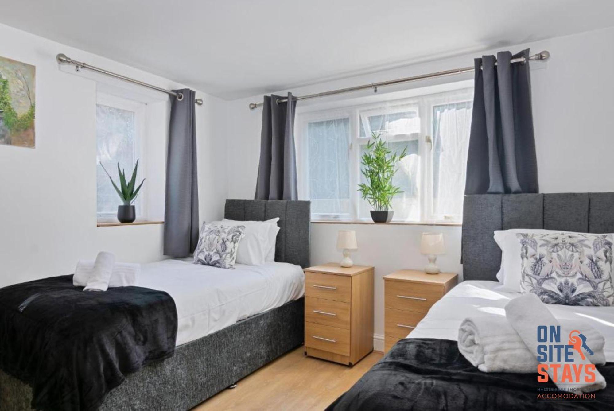 Onsitestays - Tranquil 2 Bedroom Apartment With Large Kitchen, Private Garden Near Wimbledon Station London Exterior photo
