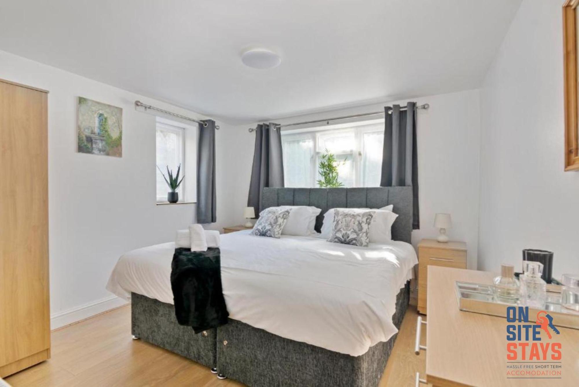 Onsitestays - Tranquil 2 Bedroom Apartment With Large Kitchen, Private Garden Near Wimbledon Station London Exterior photo