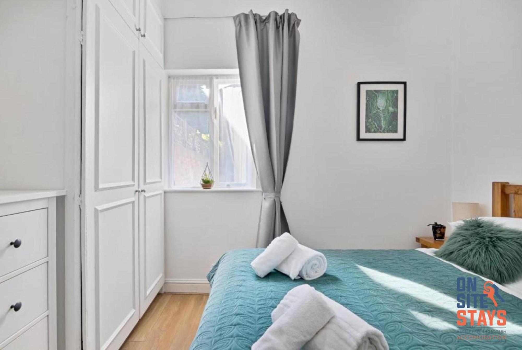 Onsitestays - Tranquil 2 Bedroom Apartment With Large Kitchen, Private Garden Near Wimbledon Station London Exterior photo